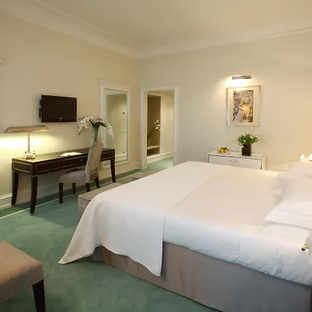 Savoia Excelsior Palace - Starhotels Collezione 4*