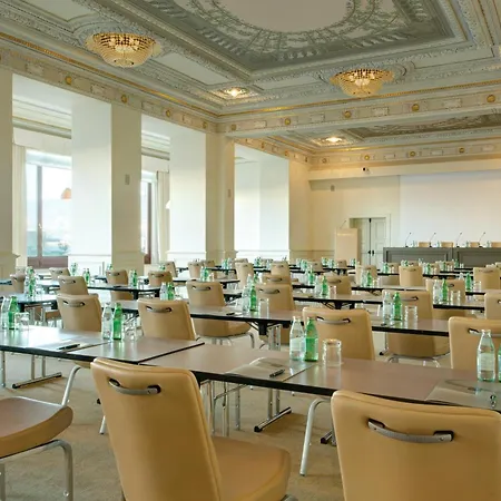 Savoia Excelsior Palace - Starhotels Collezione Hotell