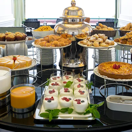 Hotel Savoia Excelsior Palace - Starhotels Collezione 4*