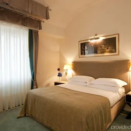 Hotel Savoia Excelsior Palace - Starhotels Collezione 4*